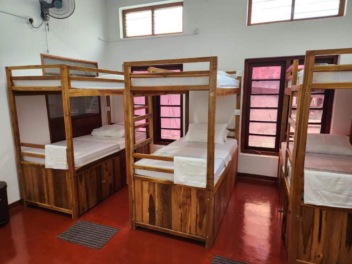 Ceylon Stayz Colombo Buitenkant foto